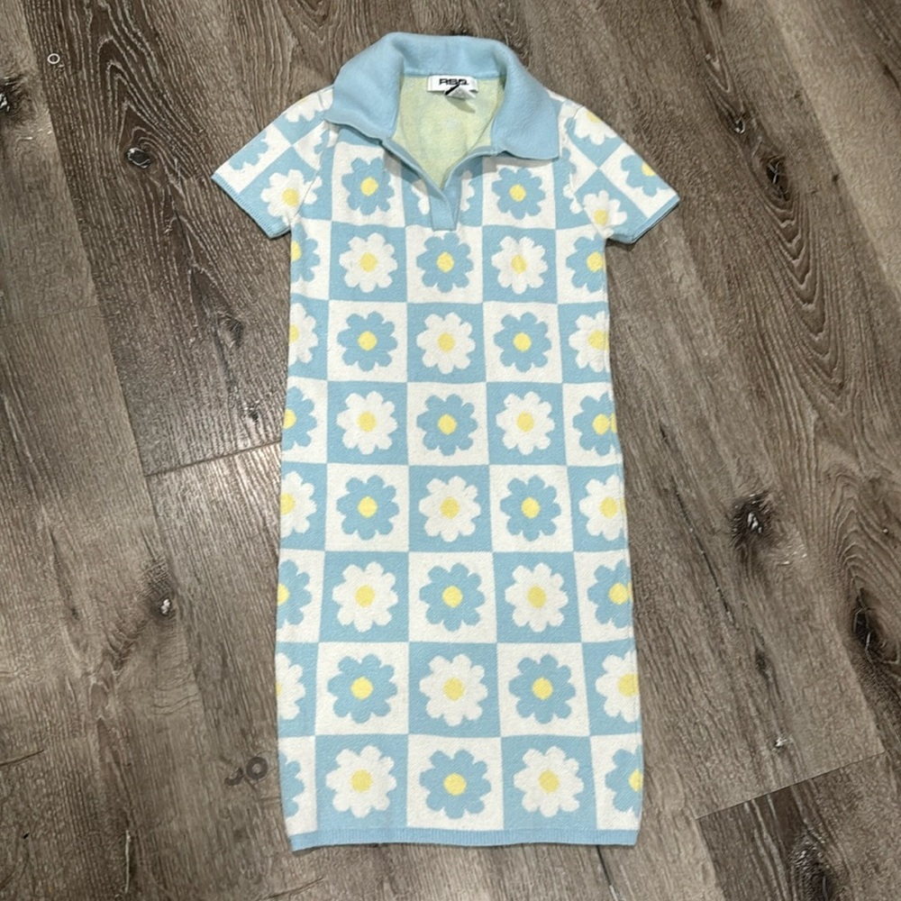 Tilly’s RSQ floral blue knit dress